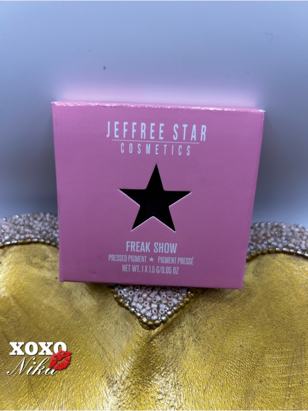 Jeffree Star Artistry Single Eyeshadow – “Weirdo” (Black)🖤✨